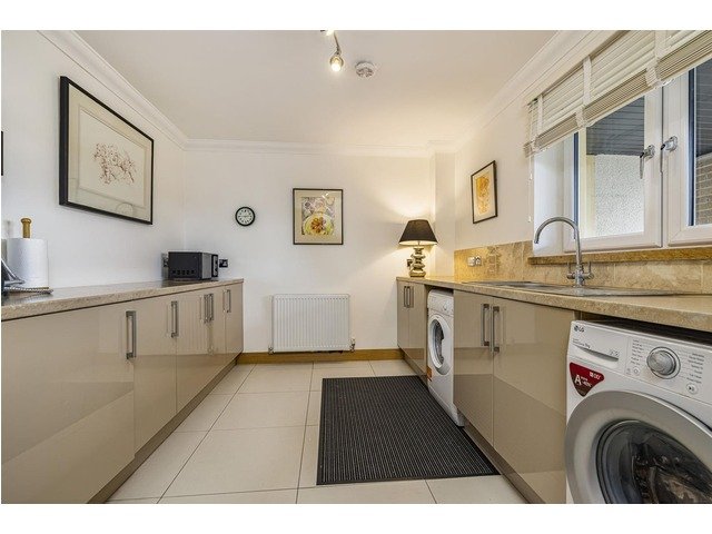 Fairfield Place, Bothwell