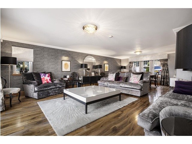 Fairfield Place, Bothwell