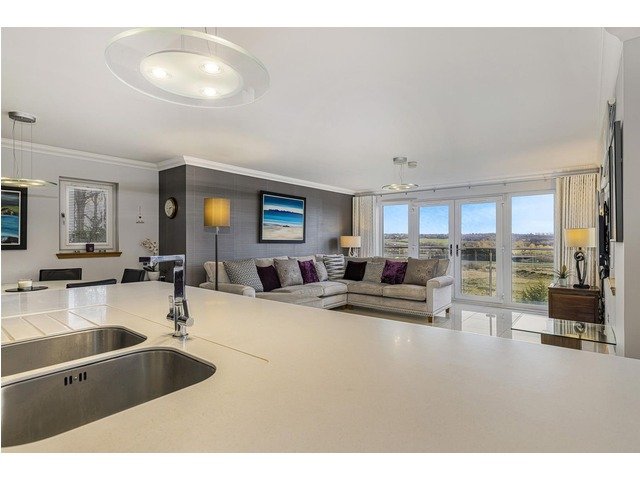 Fairfield Place, Bothwell