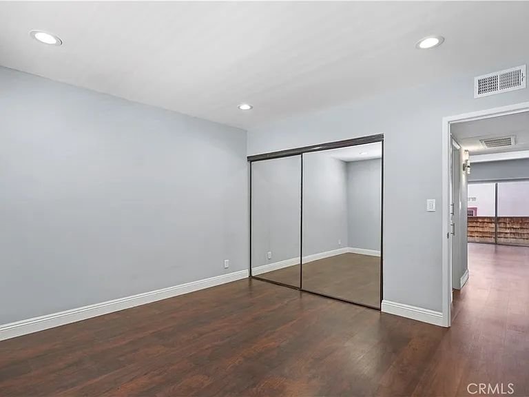 Newcastle Ave APT 66, Encino, CA