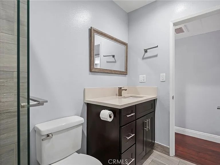 Newcastle Ave APT 66, Encino, CA